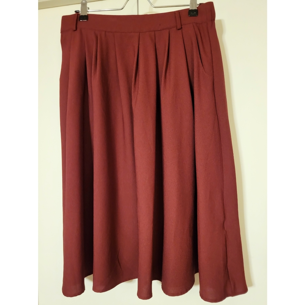 Modcloth Breathtaking Tiger Lilies skirt MAROON